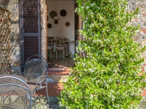 Contignano Villa Sleeps 11 Pool Wifi