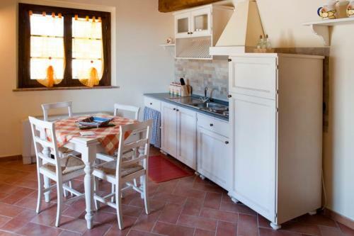 Fiordini Villa Sleeps 28 Pool Air Con Wifi