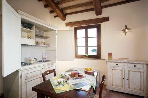 Fiordini Villa Sleeps 28 Pool Air Con Wifi
