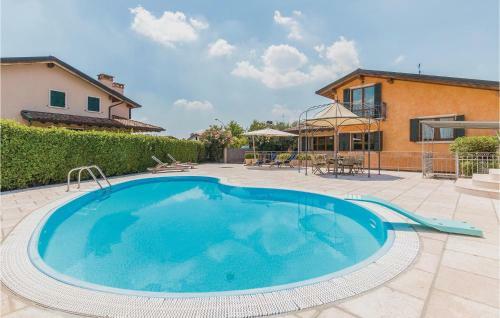 Six-bedroom Holiday Home In Fumane -vr-