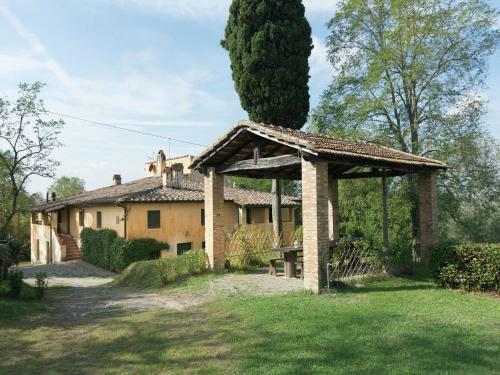 Spacious Farmhouse In Ghizzano Italy With Pool