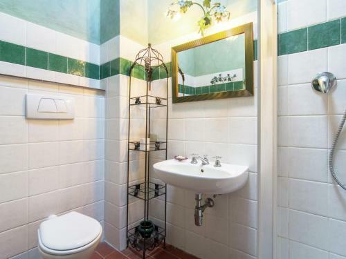 Spacious Farmhouse In Ghizzano Italy With Pool