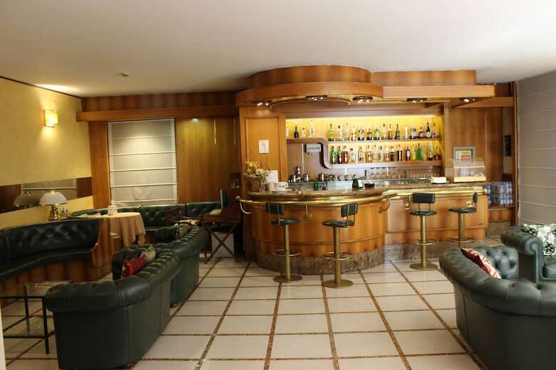 New Alexander Hotel