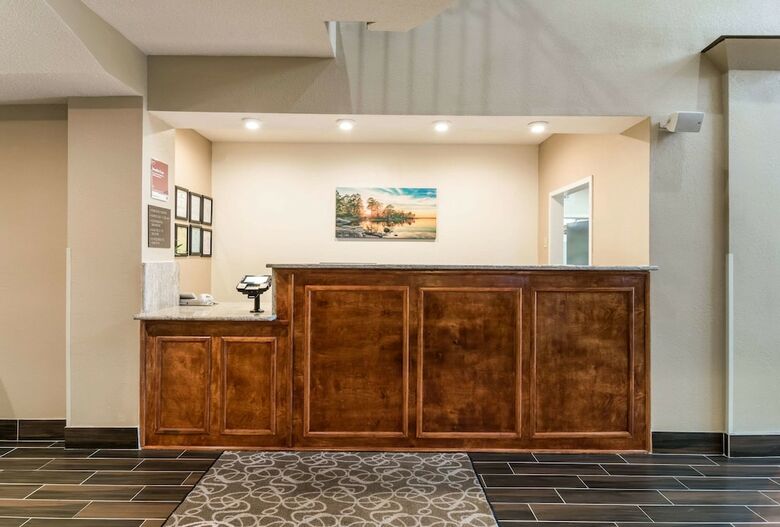 Hotel Comfort Suites