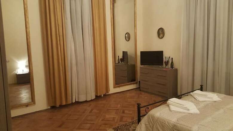 Hostal Garden Suite