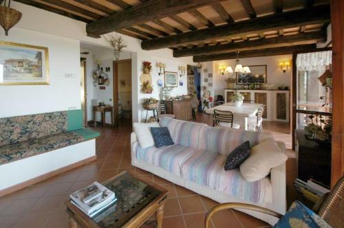 Grutti Villa Sleeps 6 Pool Wifi