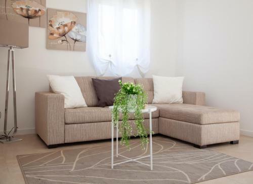 Myr Apartment
