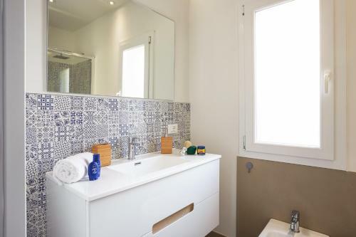 Sariva Villa - Pool, Beach And Luxury
