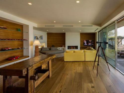 Ispra Villa Sleeps 8 Pool Air Con Wifi