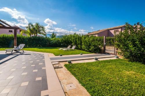 Villa Luana, Sul Mare