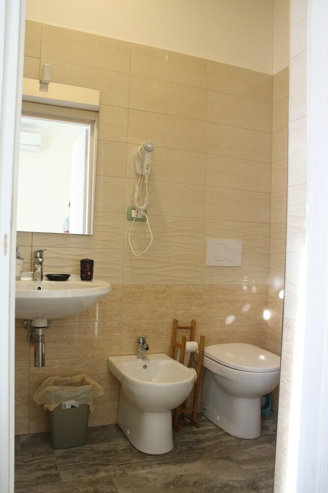 Hostal La Branda Brin Guest House