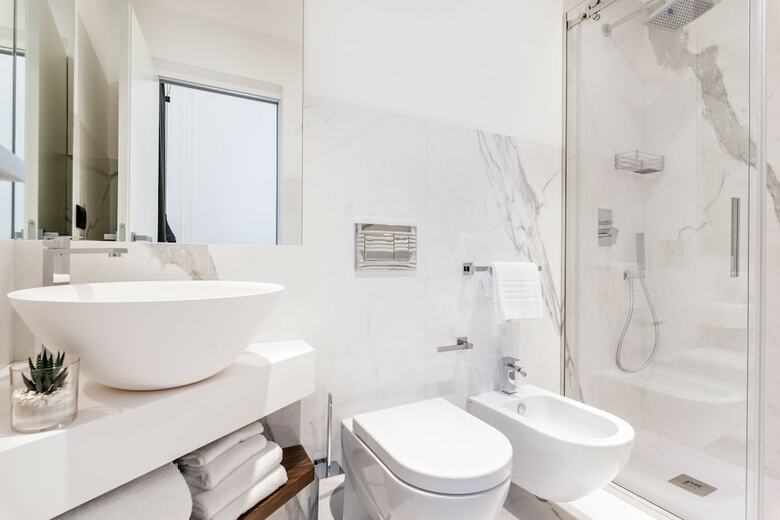 Hostal The First - La Spezia 5 Terre