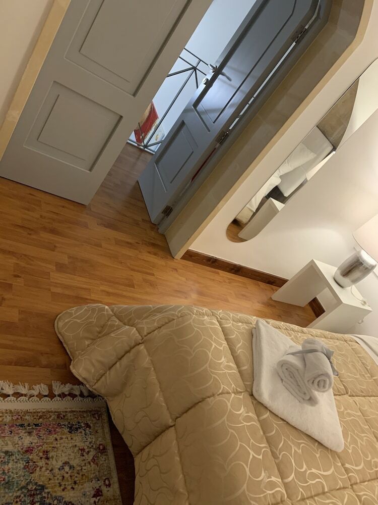 Bed & Breakfast Ferrante D'aragona Rooms