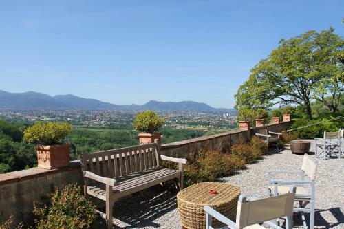 Fattoria Mansi B&B De Charme