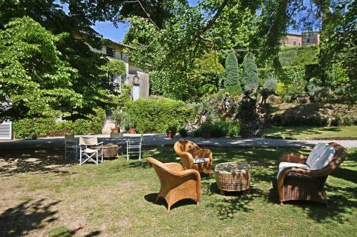 Fattoria Mansi B&B De Charme