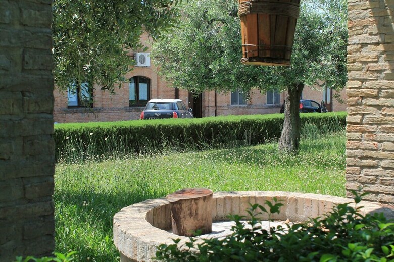 Hostal Flos Guest House