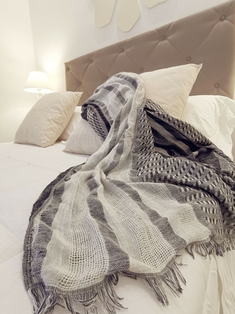 Hostal Flos Guest House