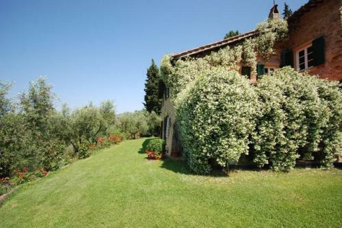 Lucca Villa Sleeps 6 Pool Air Con Wifi
