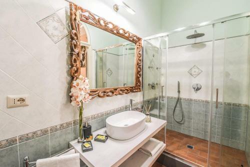 Hostal Micheli Suite Anfiteatro Square
