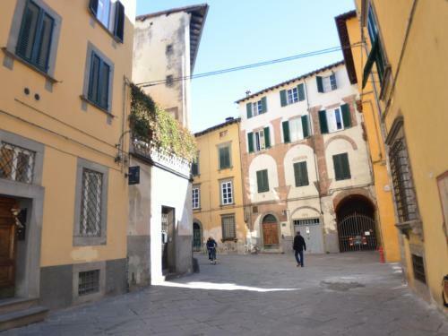 Historic Mansion In Lucca Town Centre