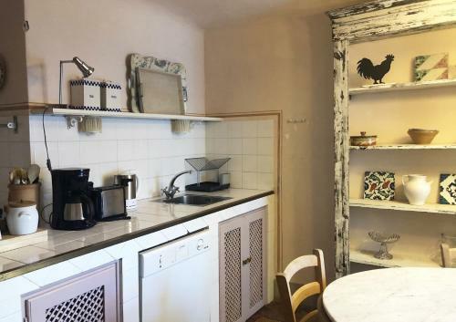 Lucca Villa Sleeps 5 Wifi