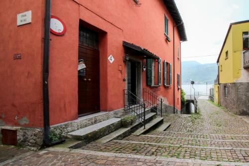 Ca Rossa On The Lake