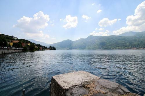 Ca Rossa On The Lake