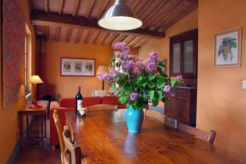 Il Pozzo Villa Sleeps 18 Pool Wifi