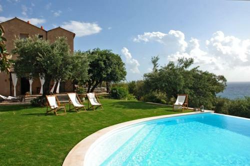 Maratea Villa Sleeps 12 Pool Wifi