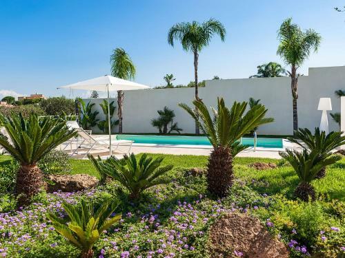 Luxurious Villa In Marausa With Private Pool