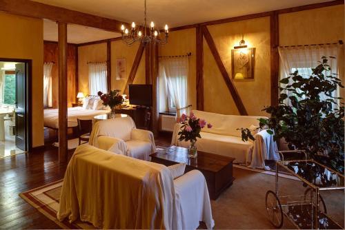 Romantic Hotel
