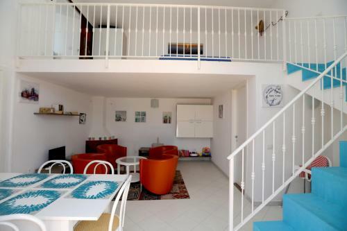 Adelina E Guendalina's Place