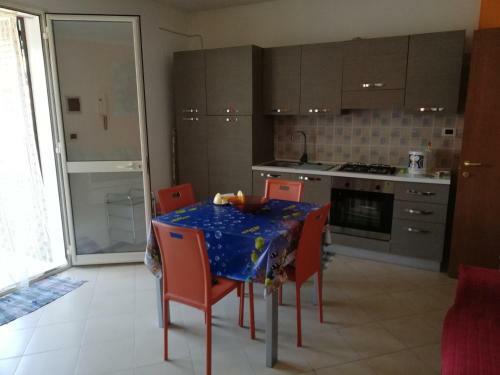 Casa Vacanza Con Terrazzo E Giardinetto