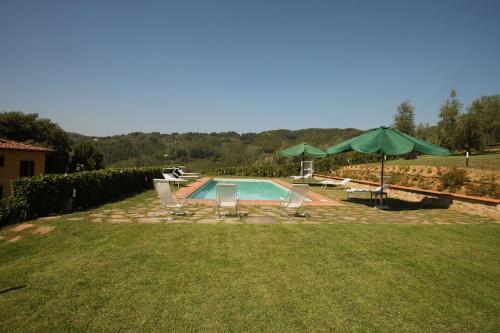 Massa Villa Sleeps 10 Pool Air Con Wifi