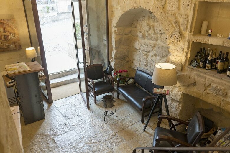 Hostal Thymus Residence Nei Sassi
