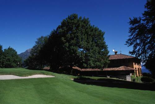 Hostal The Club Guest House