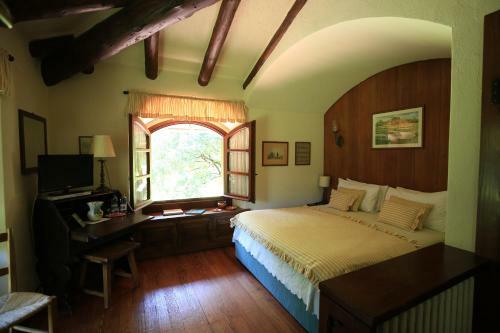 Hostal The Club Guest House