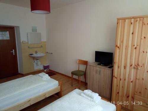 Hostal Gasthof Mondschein