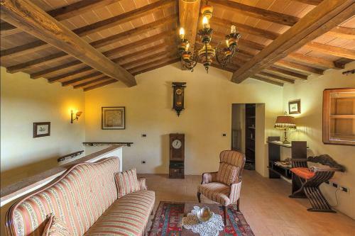 Misciano Villa Sleeps 10 Pool Air Con Wifi
