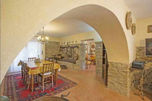 Misciano Villa Sleeps 10 Pool Air Con Wifi