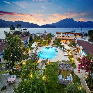 Admiral Beach Hotel