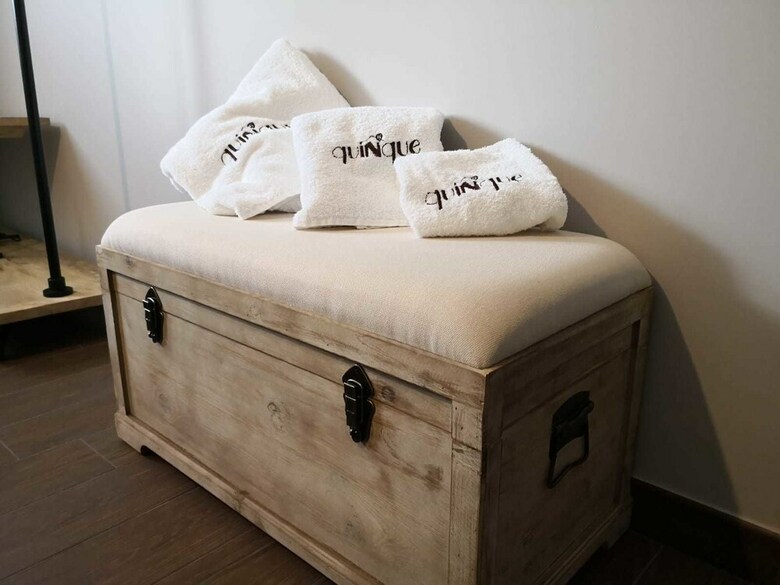 Hostal Quinque - Urban House