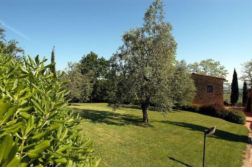 Montaione Villa Sleeps 8 Pool Wifi