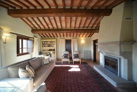 Monterchi Villa Sleeps 8 Pool Air Con Wifi