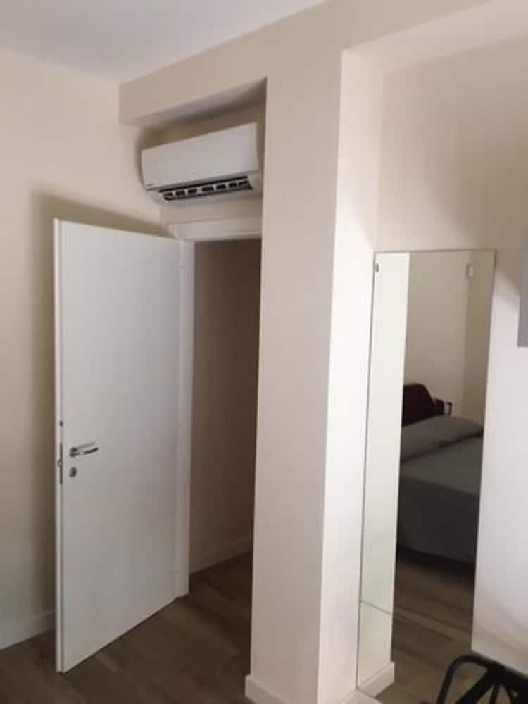Hostal Artana Suites Collection
