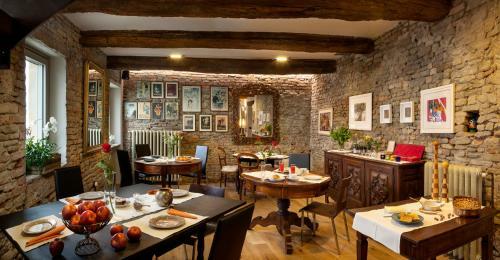 Hostal Borgese Camere E Suites