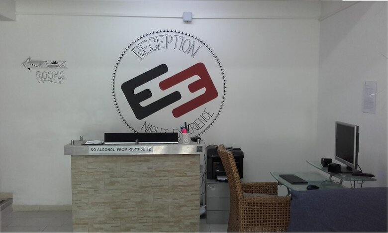 Naples Experience Backpackers Hostel