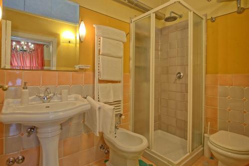 Palaia Villa Sleeps 22 Pool Air Con Wifi