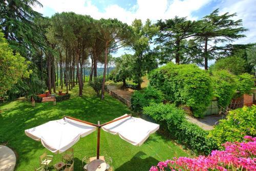 Palaia Villa Sleeps 22 Pool Air Con Wifi