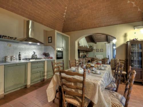 Palaia Villa Sleeps 11 Pool Wifi